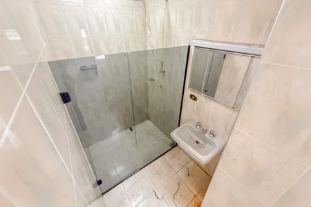Casa para alugar com 271m², 4 quartos e 3 vagas Casa para alugar com 271m², 4 quartos e 3 vagasBanheiro da Suíte 2