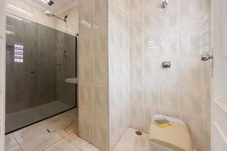 Casa para alugar com 271m², 4 quartos e 3 vagas Casa para alugar com 271m², 4 quartos e 3 vagasBanheiro da Suíte 2
