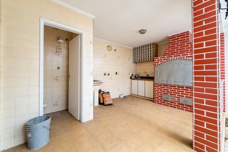 Casa para alugar com 271m², 4 quartos e 3 vagas Casa para alugar com 271m², 4 quartos e 3 vagasÁrea Externa e Área de Serviço