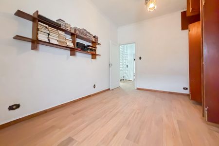 Casa para alugar com 271m², 4 quartos e 3 vagas Casa para alugar com 271m², 4 quartos e 3 vagasQuarto 2
