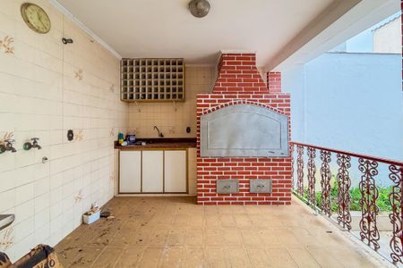 Casa para alugar com 271m², 4 quartos e 3 vagas Casa para alugar com 271m², 4 quartos e 3 vagasÁrea Externa e Área de Serviço
