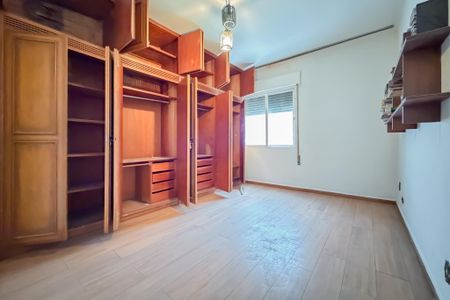 Casa para alugar com 271m², 4 quartos e 3 vagas Casa para alugar com 271m², 4 quartos e 3 vagasQuarto 2
