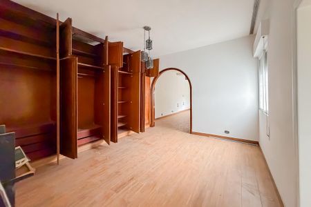 Casa para alugar com 271m², 4 quartos e 3 vagas Casa para alugar com 271m², 4 quartos e 3 vagasSuíte 1