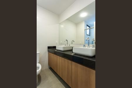Casa para alugar com 225m², 3 quartos e 3 vagas Casa para alugar com 225m², 3 quartos e 3 vagasBanheiro