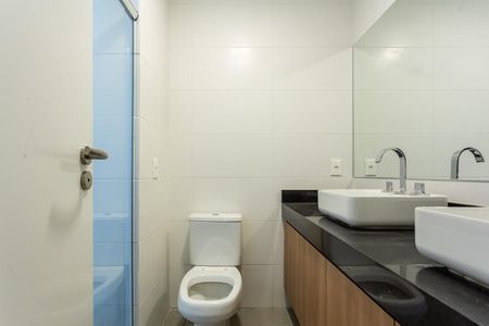 Casa para alugar com 225m², 3 quartos e 3 vagas Casa para alugar com 225m², 3 quartos e 3 vagasBanheiro