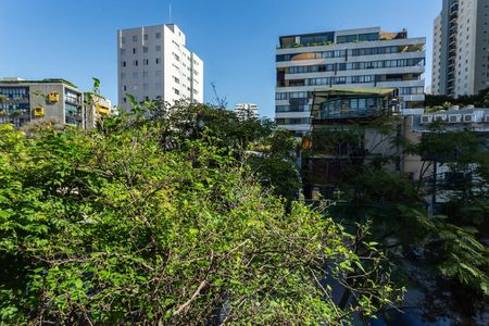 Casa para alugar com 225m², 3 quartos e 3 vagas Casa para alugar com 225m², 3 quartos e 3 vagasVista