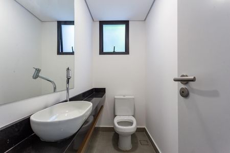Casa para alugar com 225m², 3 quartos e 3 vagas Casa para alugar com 225m², 3 quartos e 3 vagasBanheiro