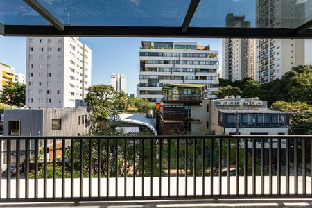 Casa para alugar com 225m², 3 quartos e 3 vagas Casa para alugar com 225m², 3 quartos e 3 vagasVaranda
