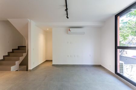 Sala de casa para alugar com 3 quartos, 225m² em Vila Madalena, São Paulo