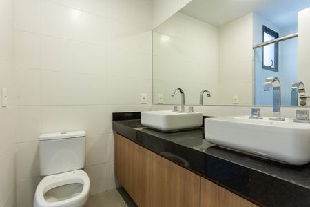 Casa para alugar com 225m², 3 quartos e 3 vagas Casa para alugar com 225m², 3 quartos e 3 vagasBanheiro