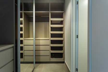 Casa para alugar com 225m², 3 quartos e 3 vagas Casa para alugar com 225m², 3 quartos e 3 vagasQuarto