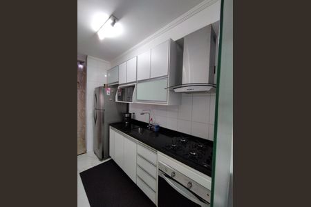 Apartamento para alugar com 85m², 2 quartos e 2 vagas Apartamento para alugar com 85m², 2 quartos e 2 vagasCozinha - Armários