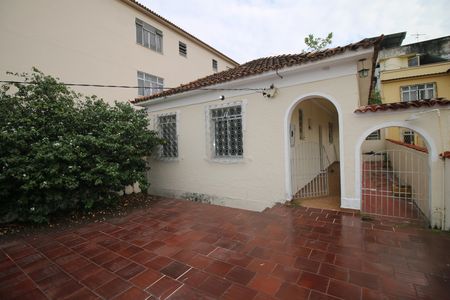 Casa para alugar com 90m², 3 quartos e 3 vagasQuintal frente