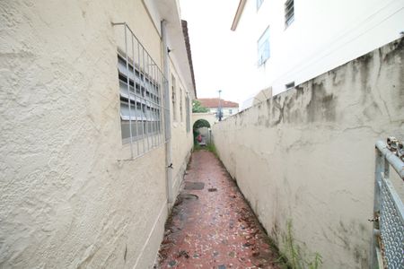 Casa para alugar com 90m², 3 quartos e 3 vagasCorredor lateral
