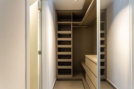 Casa para alugar com 256m², 3 quartos e 3 vagas Casa para alugar com 256m², 3 quartos e 3 vagasQuarto