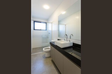 Casa para alugar com 256m², 3 quartos e 3 vagas Casa para alugar com 256m², 3 quartos e 3 vagasBanheiro