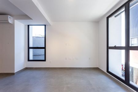 Casa para alugar com 256m², 3 quartos e 3 vagas Casa para alugar com 256m², 3 quartos e 3 vagasSala