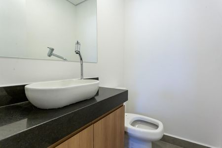 Casa para alugar com 256m², 3 quartos e 3 vagas Casa para alugar com 256m², 3 quartos e 3 vagasBanheiro