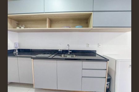 Apartamento para alugar com 28m², 1 quarto e sem vaga Apartamento para alugar com 28m², 1 quarto e sem vagaStudio