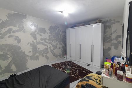 Casa à venda com 100m², 4 quartos e 2 vagas Casa à venda com 100m², 4 quartos e 2 vagasQuarto 5