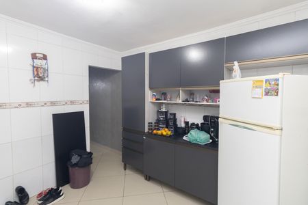 Casa à venda com 100m², 4 quartos e 2 vagas Casa à venda com 100m², 4 quartos e 2 vagasCozinha