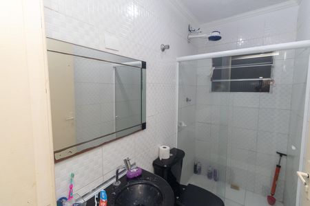 Casa à venda com 100m², 4 quartos e 2 vagas Casa à venda com 100m², 4 quartos e 2 vagasBanheiro 1