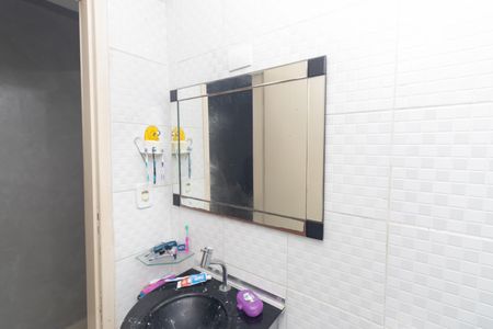 Casa à venda com 100m², 4 quartos e 2 vagas Casa à venda com 100m², 4 quartos e 2 vagasBanheiro 1