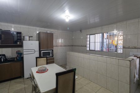 Casa à venda com 100m², 4 quartos e 2 vagas Casa à venda com 100m², 4 quartos e 2 vagasCozinha