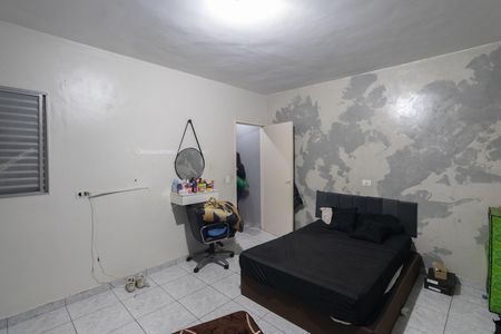 Casa à venda com 100m², 4 quartos e 2 vagas Casa à venda com 100m², 4 quartos e 2 vagasQuarto 5