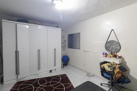 Casa à venda com 100m², 4 quartos e 2 vagas Casa à venda com 100m², 4 quartos e 2 vagasQuarto 5