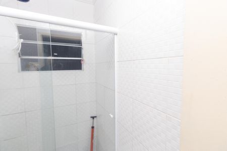 Casa à venda com 100m², 4 quartos e 2 vagas Casa à venda com 100m², 4 quartos e 2 vagasBanheiro 1