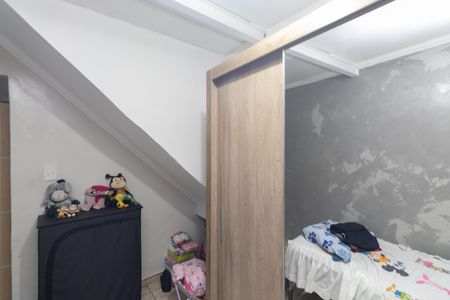 Casa à venda com 100m², 4 quartos e 2 vagas Casa à venda com 100m², 4 quartos e 2 vagasQuarto 1