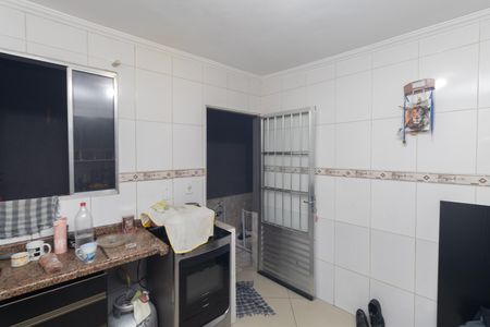 Casa à venda com 100m², 4 quartos e 2 vagas Casa à venda com 100m², 4 quartos e 2 vagasCozinha