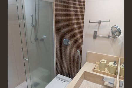 Apartamento à venda com 350m², 4 quartos e 3 vagasBanheiro suíte 