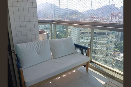 Apartamento à venda com 350m², 4 quartos e 3 vagasVaranda