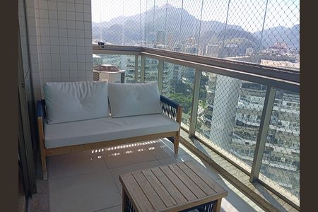 Varanda de apartamento para alugar com 4 quartos, 350m² em Barra da Tijuca, Rio de Janeiro