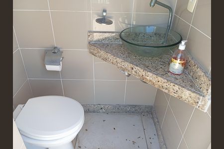 Apartamento à venda com 350m², 4 quartos e 3 vagasBanheiro 
