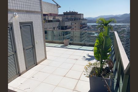 Apartamento à venda com 350m², 4 quartos e 3 vagasÁrea externa 