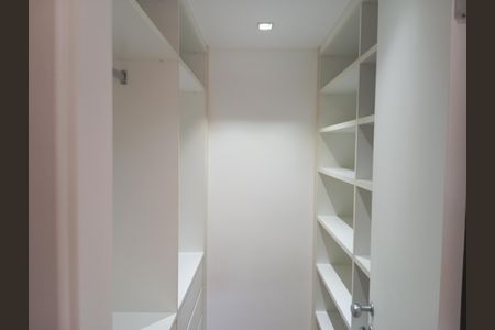 Apartamento à venda com 350m², 4 quartos e 3 vagasCloset da suíte