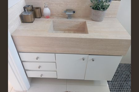 Apartamento à venda com 350m², 4 quartos e 3 vagasBanheiro 
