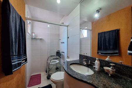 Apartamento à venda com 68m², 2 quartos e 2 vagas Apartamento à venda com 68m², 2 quartos e 2 vagasBanheiro social