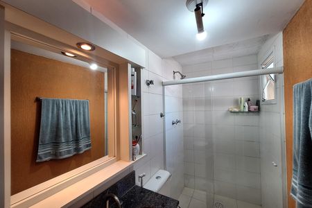 Apartamento à venda com 68m², 2 quartos e 2 vagas Apartamento à venda com 68m², 2 quartos e 2 vagasBanheiro da Suíte