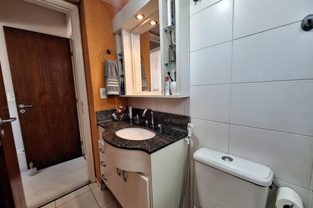Apartamento à venda com 68m², 2 quartos e 2 vagas Apartamento à venda com 68m², 2 quartos e 2 vagasBanheiro da Suíte
