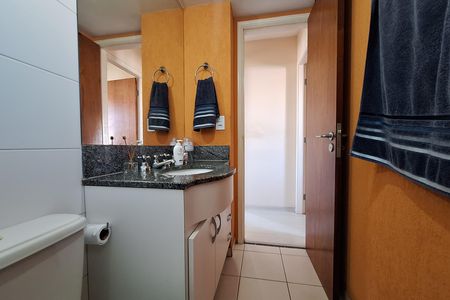 Apartamento à venda com 68m², 2 quartos e 2 vagas Apartamento à venda com 68m², 2 quartos e 2 vagasBanheiro social