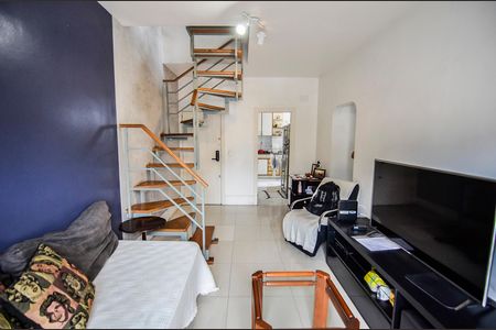 Apartamento à venda com 120m², 2 quartos e 2 vagas Apartamento à venda com 120m², 2 quartos e 2 vagasSala