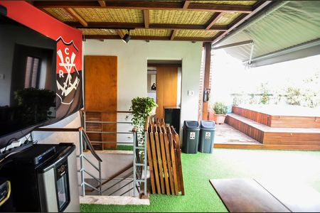 Apartamento à venda com 120m², 2 quartos e 2 vagas Apartamento à venda com 120m², 2 quartos e 2 vagasTerraço