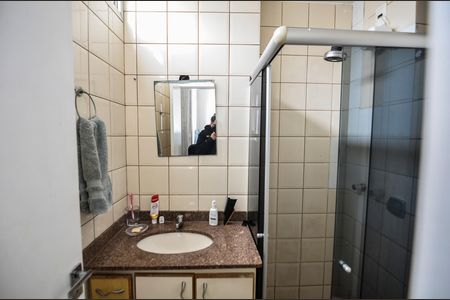 Apartamento à venda com 120m², 2 quartos e 2 vagas Apartamento à venda com 120m², 2 quartos e 2 vagasBanheiro da Suíte
