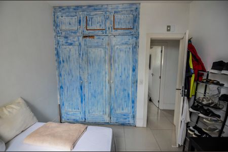 Apartamento à venda com 120m², 2 quartos e 2 vagas Apartamento à venda com 120m², 2 quartos e 2 vagasQuarto