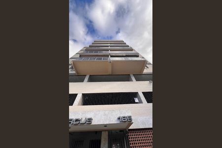 Apartamento à venda com 120m², 2 quartos e 2 vagas Apartamento à venda com 120m², 2 quartos e 2 vagasFachada