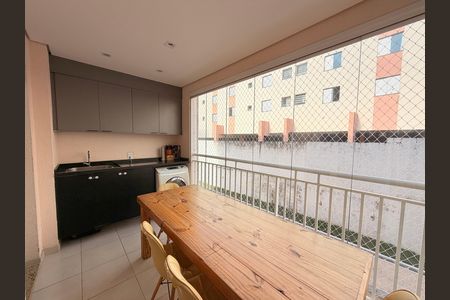 Apartamento à venda com 69m², 2 quartos e 1 vagaSacada